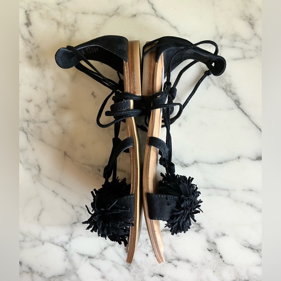 EUC STEVE MADDEN Swizzle Suede Pom Pom Gladiator Sandals Size 7M Black Worn 1x! - Picture 7 of 14